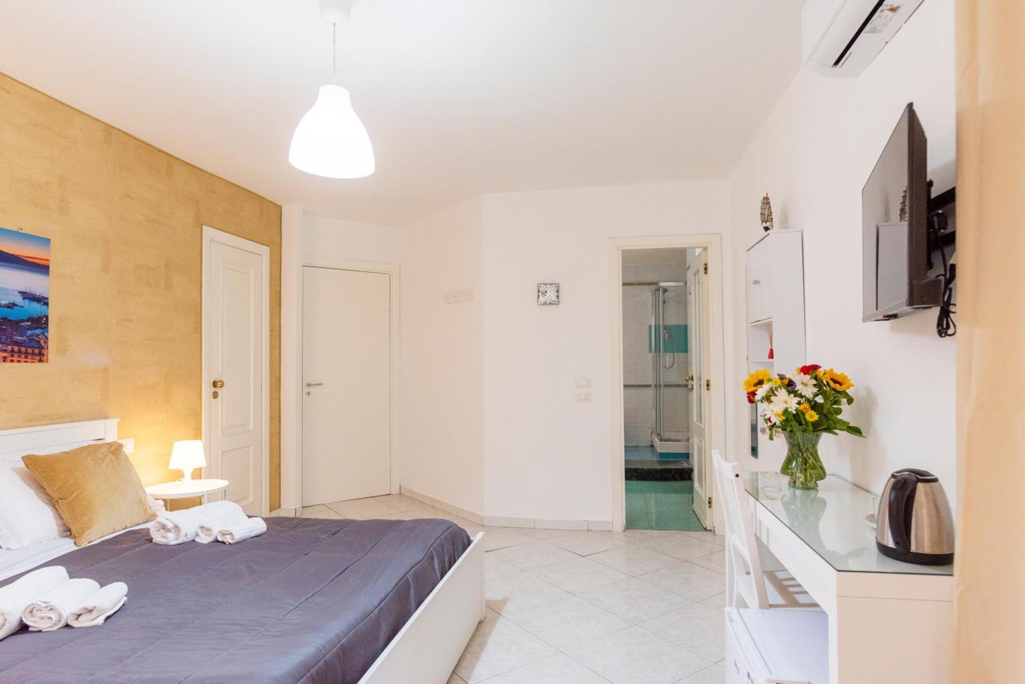 Napoli Centro, Dm Suites Extérieur photo