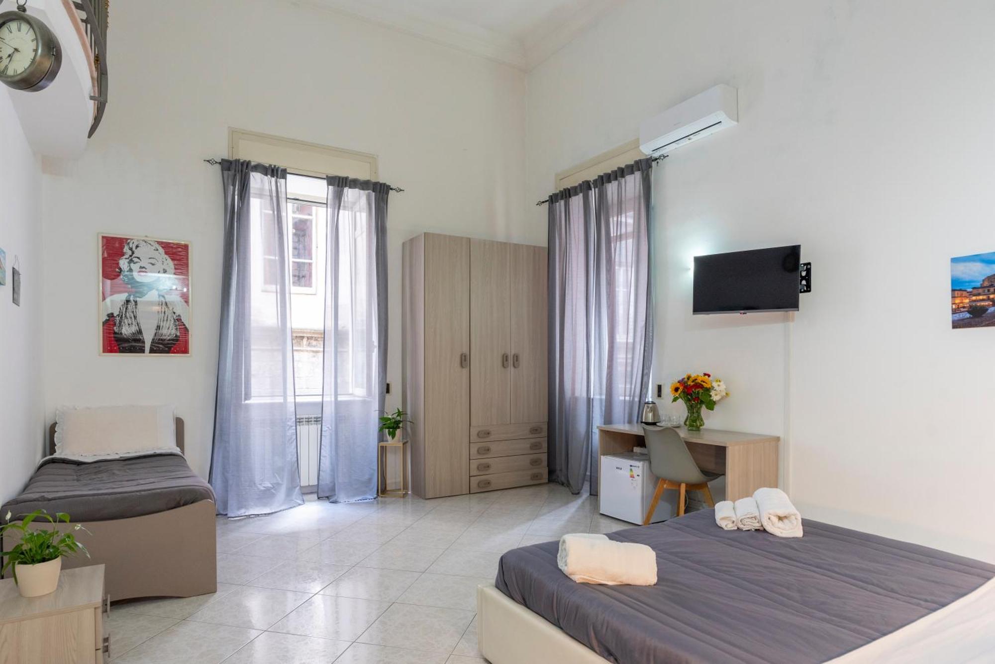 Napoli Centro, Dm Suites Extérieur photo