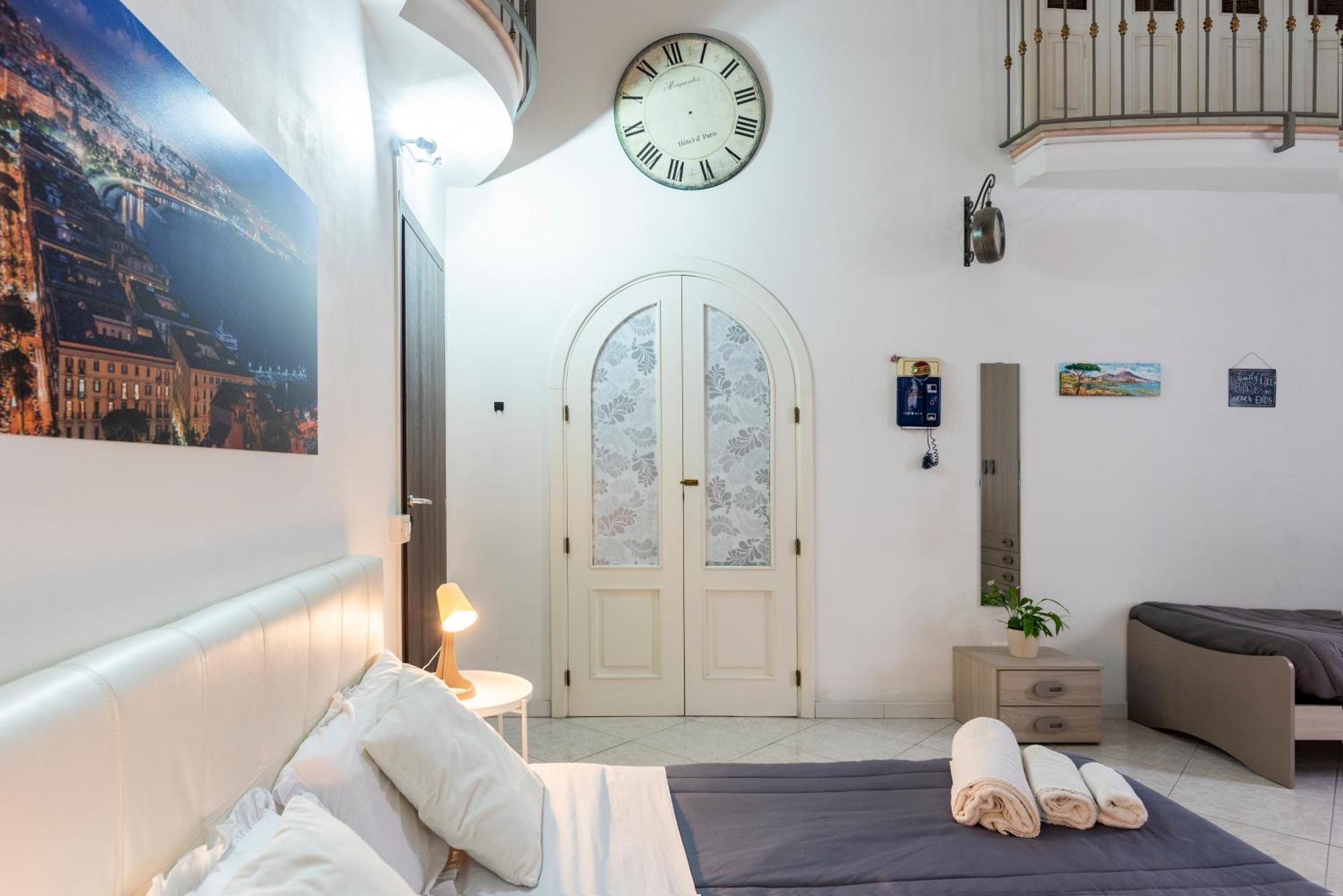 Napoli Centro, Dm Suites Extérieur photo