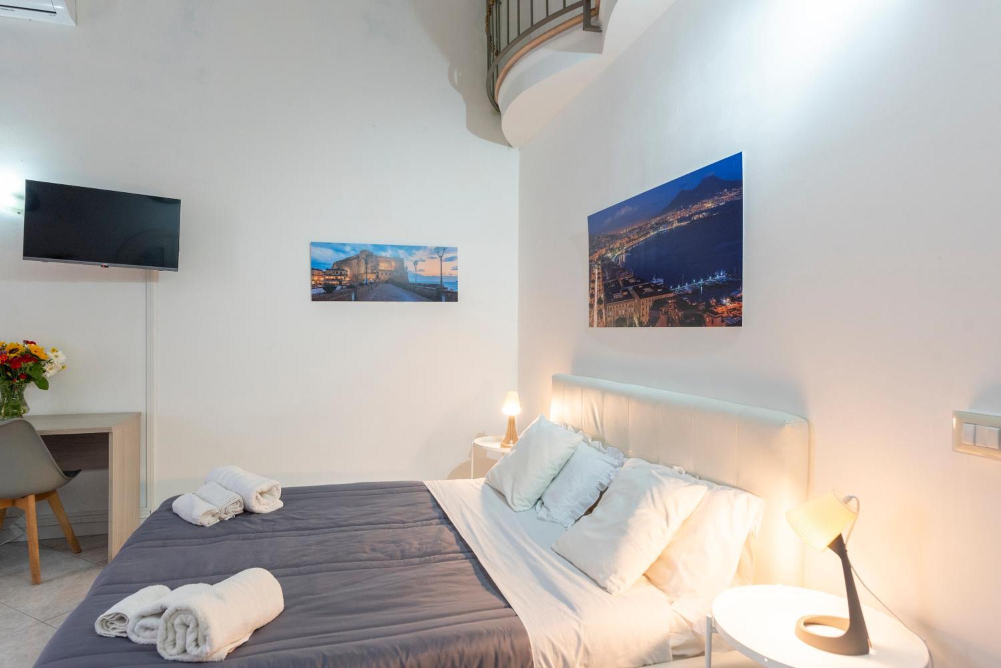 Napoli Centro, Dm Suites Extérieur photo